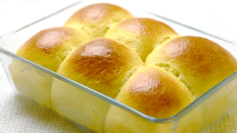 NO KNEAD DINNER ROLLS