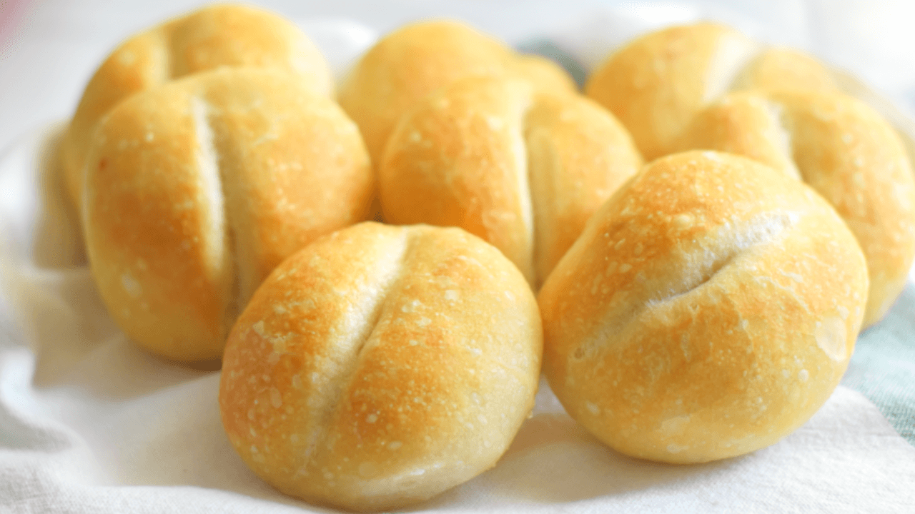 Easy no knead dimple dinner rolls