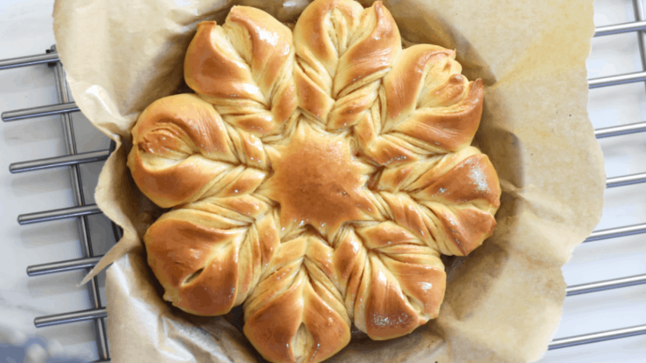 HOW TO MAKE STAR BREAD MerryBoosters