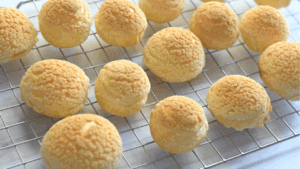 cream puffs crack buns