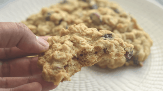 Oatmeal raisin cookies