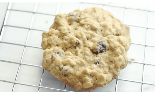 Oatmeal raisin cookies