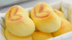 heart shaped dinner rolls