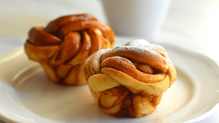 Easy Cinnamon Rolls in muffin pan