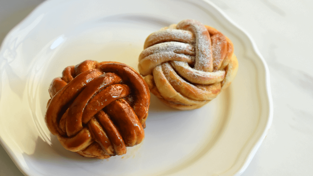 Easy Cinnamon Rolls in Muffin Pan