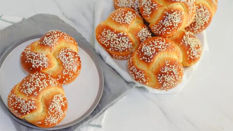 Challah Rolls Recipe :The Best Challah Buns in 6 simple steps ...