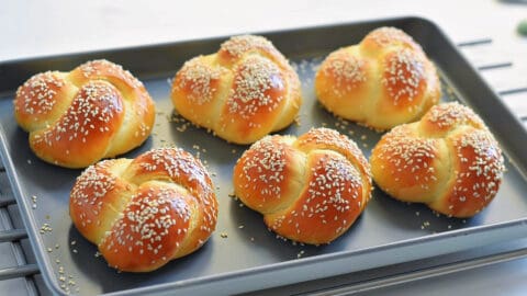 Challah Rolls Recipe :The Best Challah Buns in 6 simple steps ...