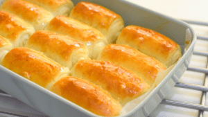 dinner rolls
