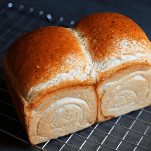 Jalapeno Cheddar Dutch Oven Bread (no knead!) - The Chunky Chef