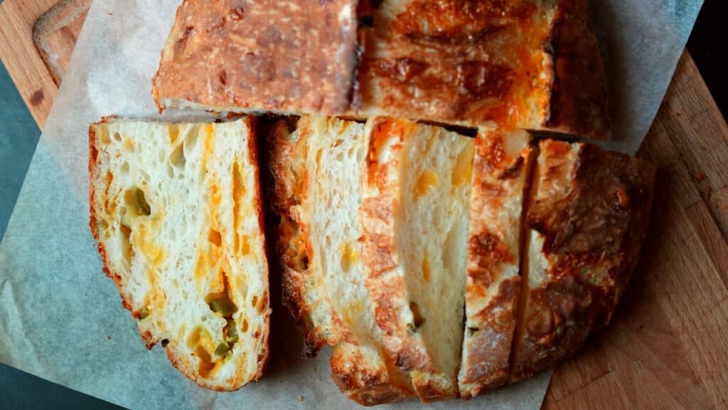 No knead jalapeno cheddar bread recipe