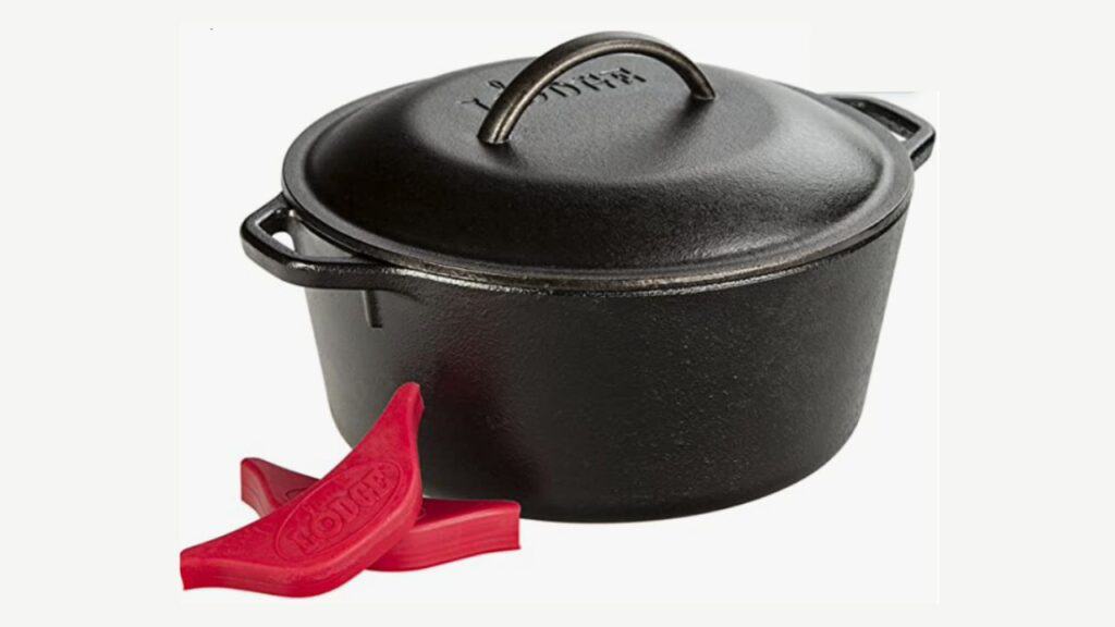 Lodge L8DOL3 5 Qt. Pre-Seasoned Cast Iron Dutch Oven