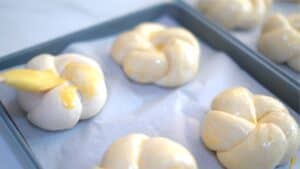 egg wash for kaiser rolls