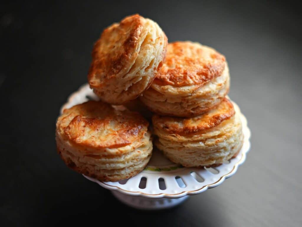 Flaky pastry bites