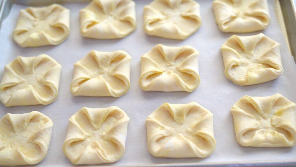 Proof the danish pastry