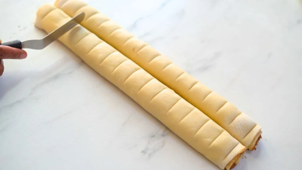 making mini cinnamon rolls