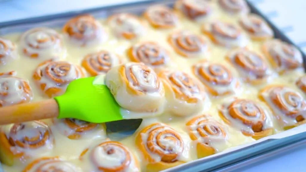 quick and easy mini cinnamon rolls