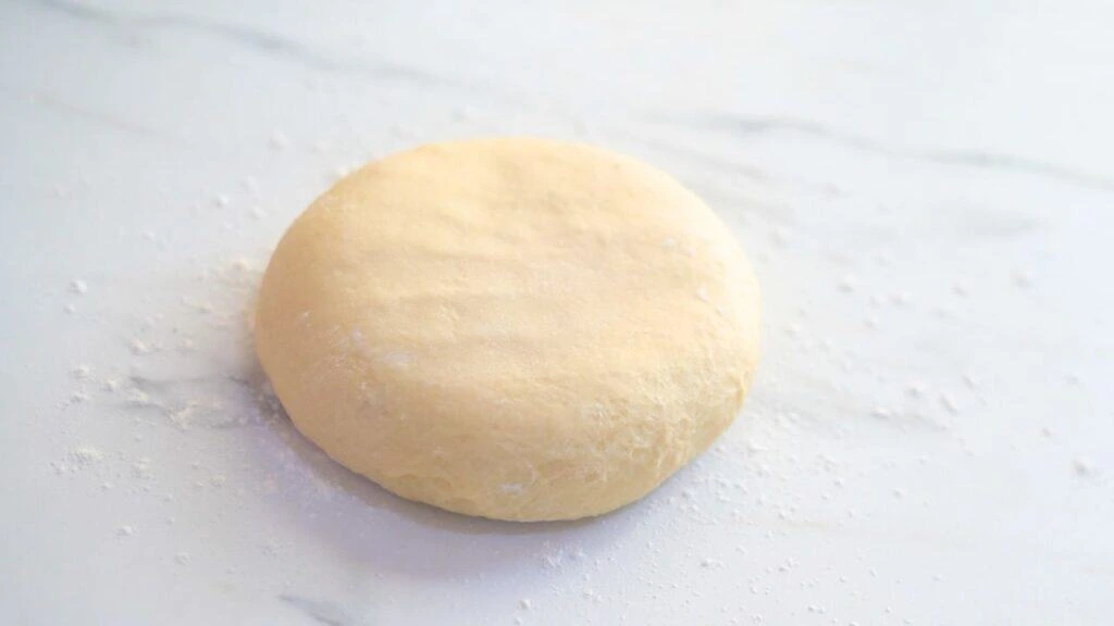 shaping mini cinnamon rolls