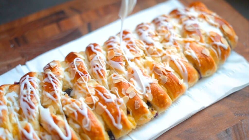 Icing for braided blueberry cream cheese Danish Pastry