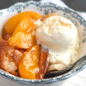 cast iron peach cobbler recipe