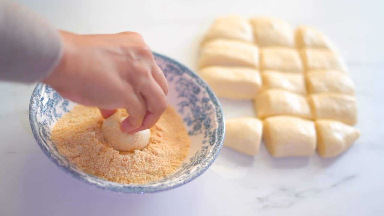 soft filipino bread rolls